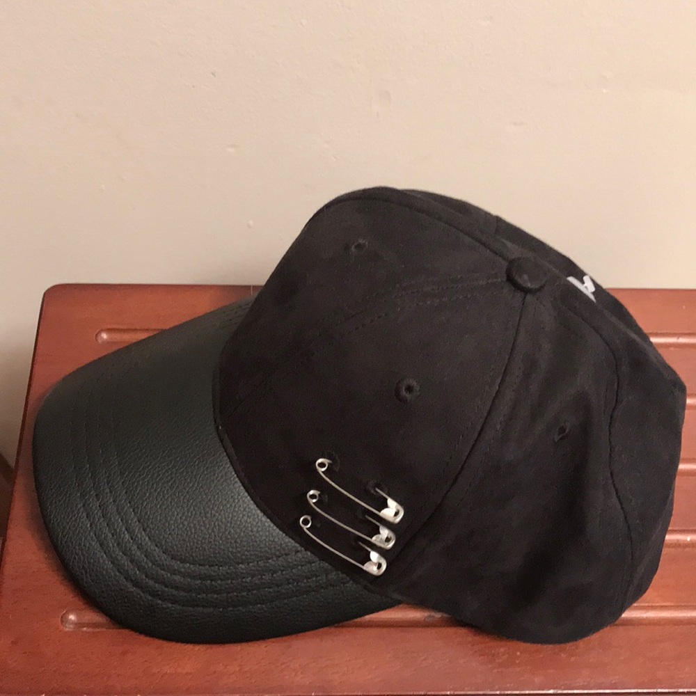 Hat - Picture 6 of 6